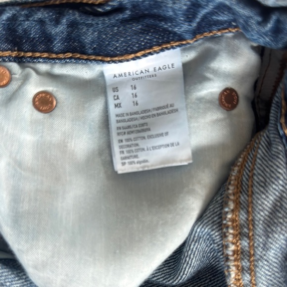 American Eagle Outfitters Blue Distressed Jean Shorts - Picture 3 of 4